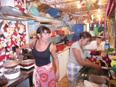 p1050831 Nath en cuisine