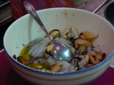 p1050845 Salade de moules du Bassin de Thau et pistes crus