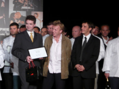 p1080060 Le meilleur Pâtissier ( de la maison Pic ) avec G. Marschal et le responsable marketing de Valrhôna