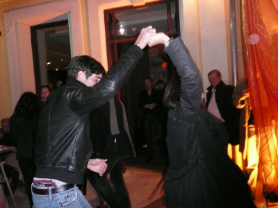 p1090677 Danse sur la place