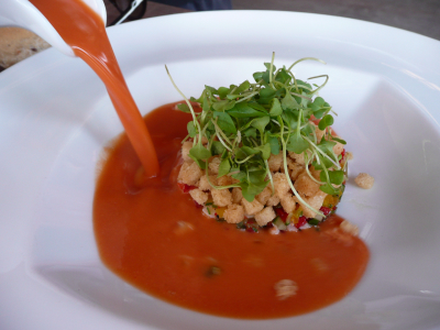 Un très bon gaspacho de tomate ......