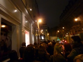 Le Chacha rue Berger à Paris 1, le 8 novembre à 21h... c'est déjà l'attroupementt