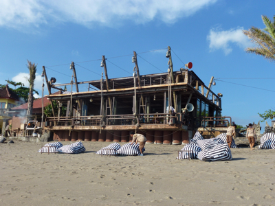 Barca Batu Belig Seminiak Bali