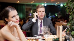 téléphone portable a table