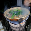 Street Food – un Hot pot à Canton – la surprise ( et le bonheur ) est au bout des baguettes !